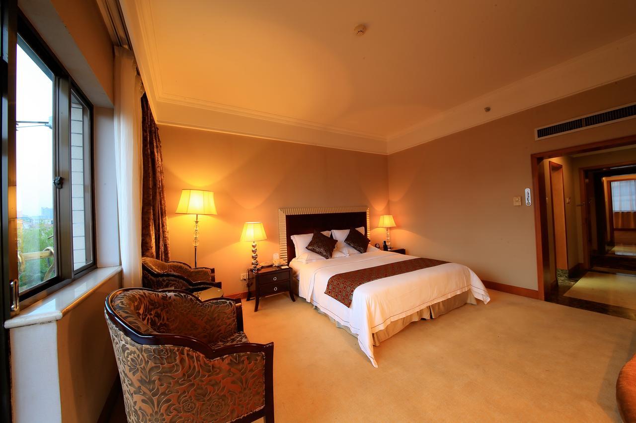 Country Garden Phoenix Hotel Jingmen Esterno foto