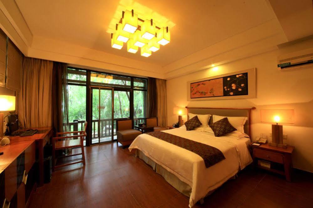 Country Garden Phoenix Hotel Jingmen Esterno foto