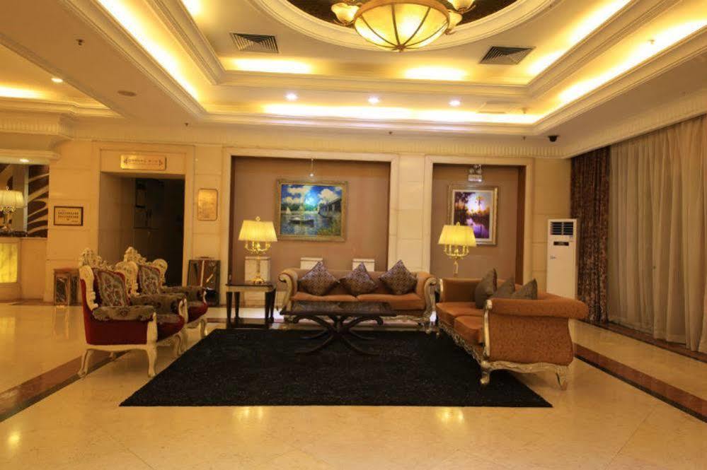 Country Garden Phoenix Hotel Jingmen Esterno foto